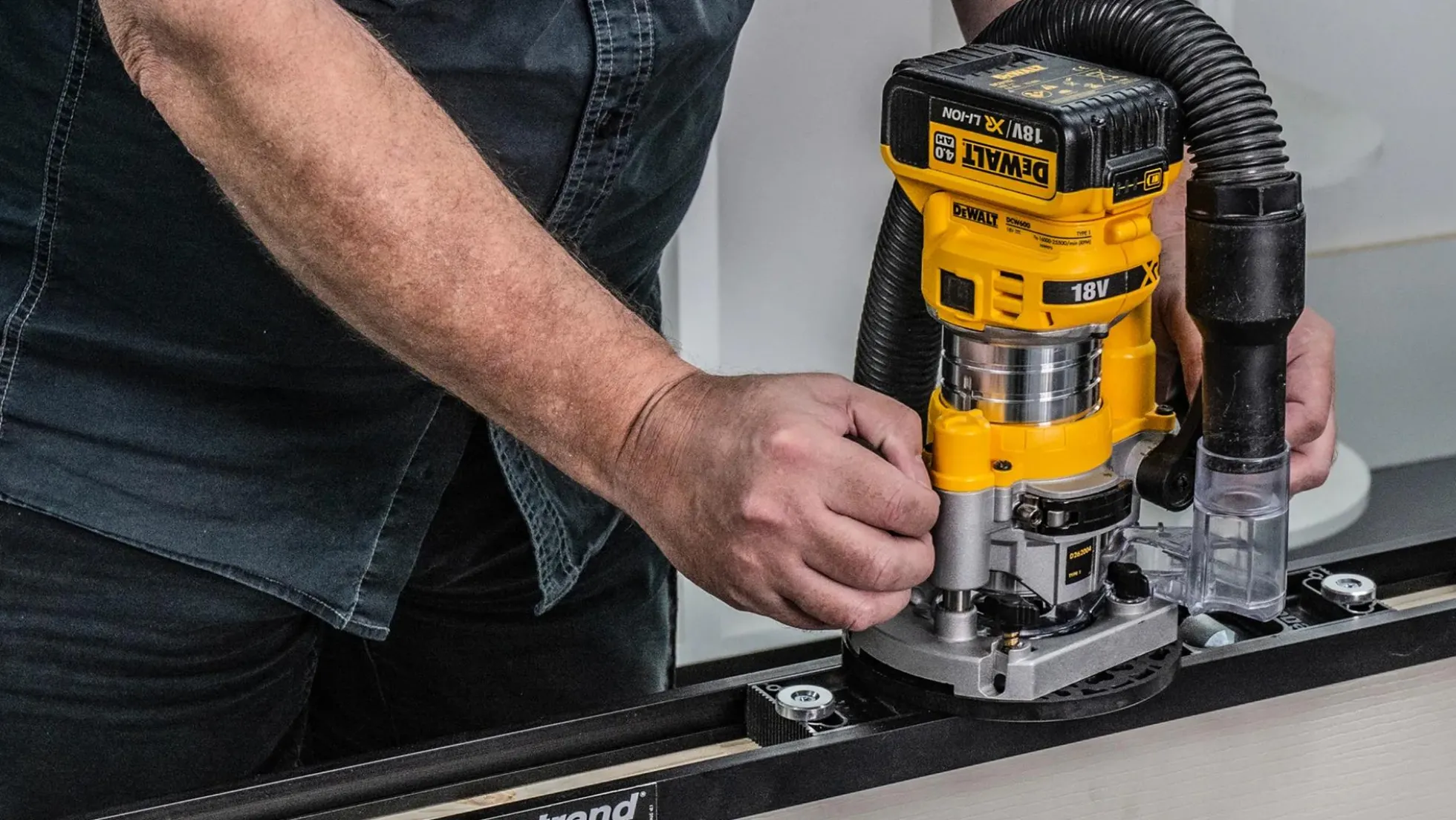 Adapterplatte für kleine Oberfräsen UNIBASE-150