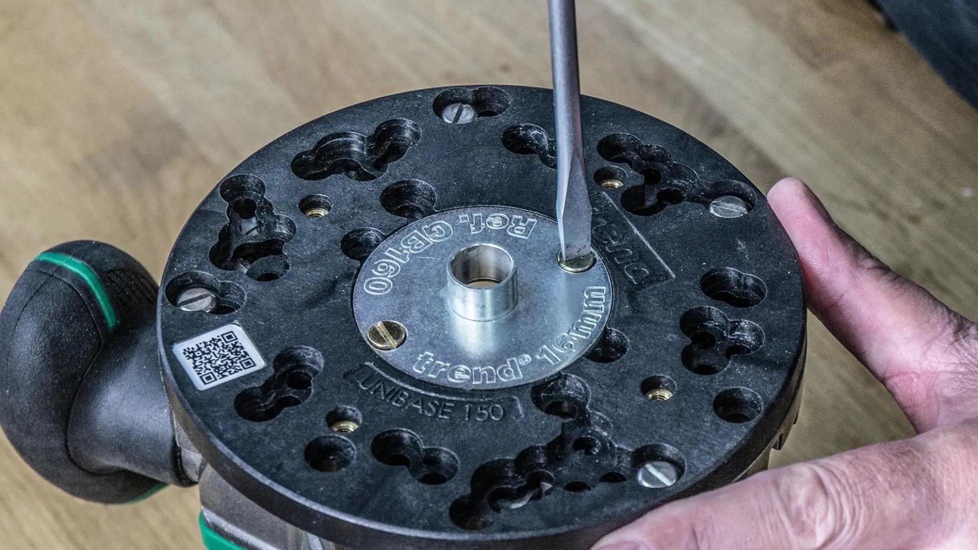 Adapterplatte für kleine Oberfräsen UNIBASE-150