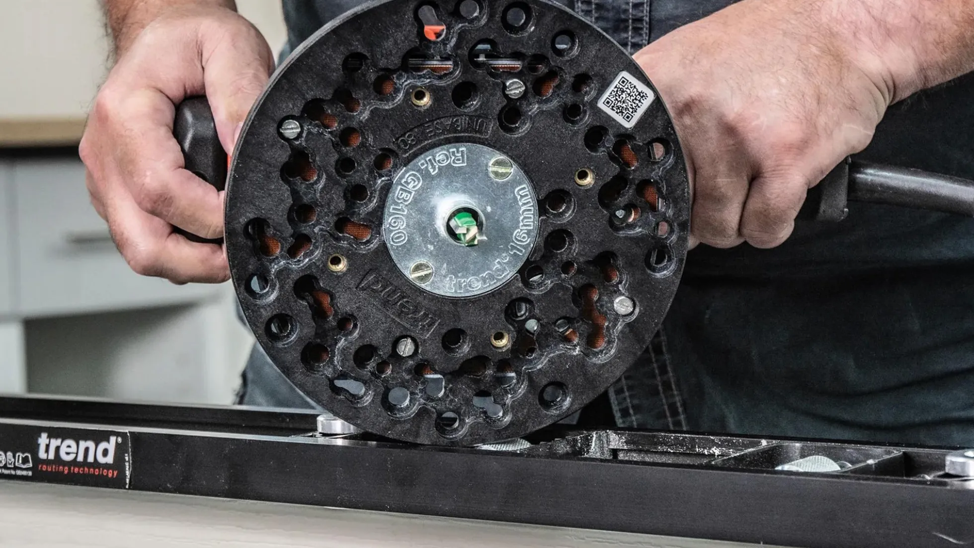 Adapterplatte für Oberfräsen UNIBASE-180