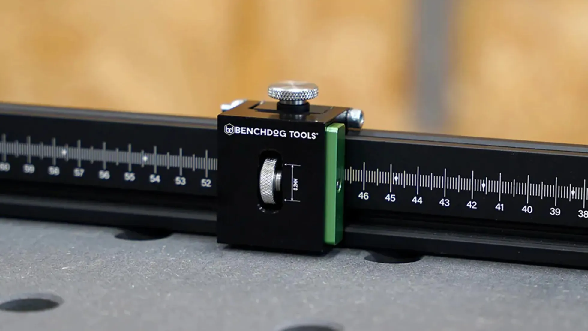 Benchdog Tools Flip Stop mit Feineinstellung