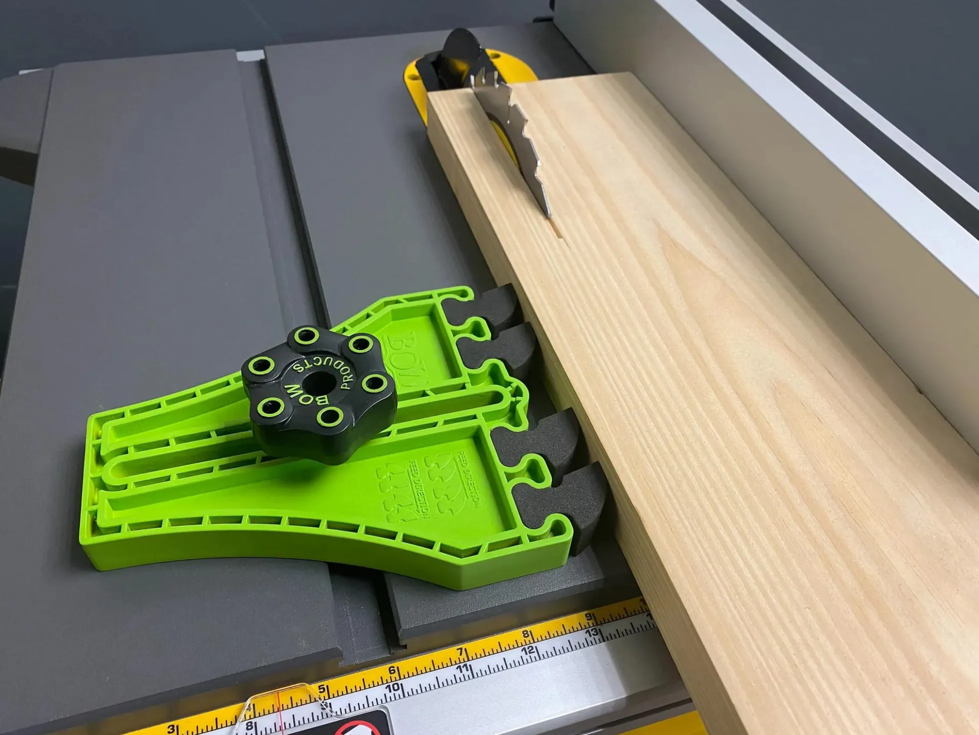 BOW Druckkamm für Tischkreissägen