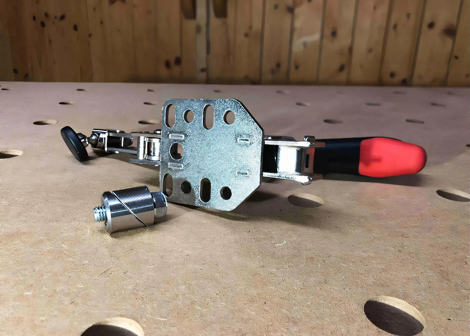 Kniehebelspanner mit Klemmbolzen