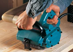 Makita Bürstenschleifer 9741J