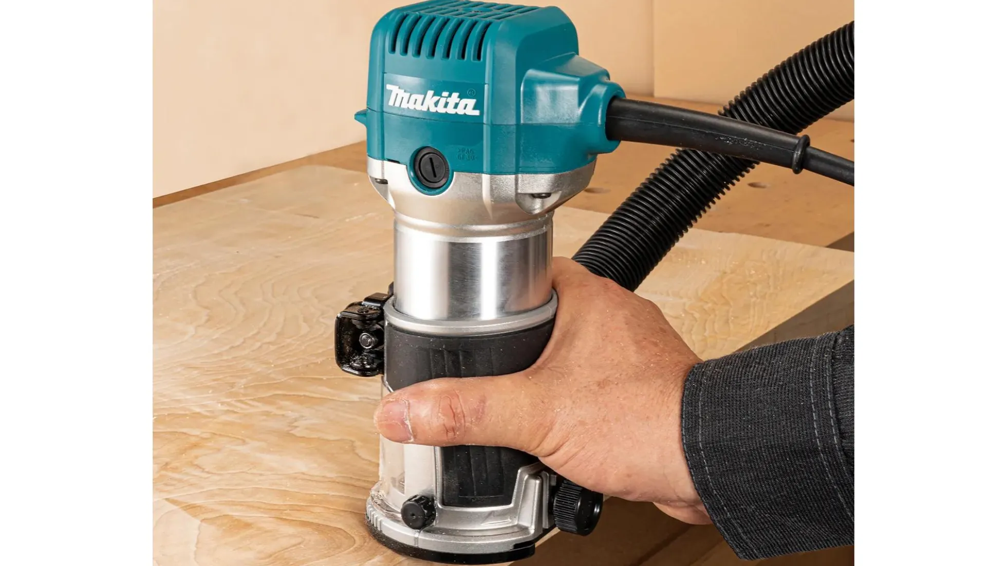 Makita Multifunktionsfräse RT0702CX2J