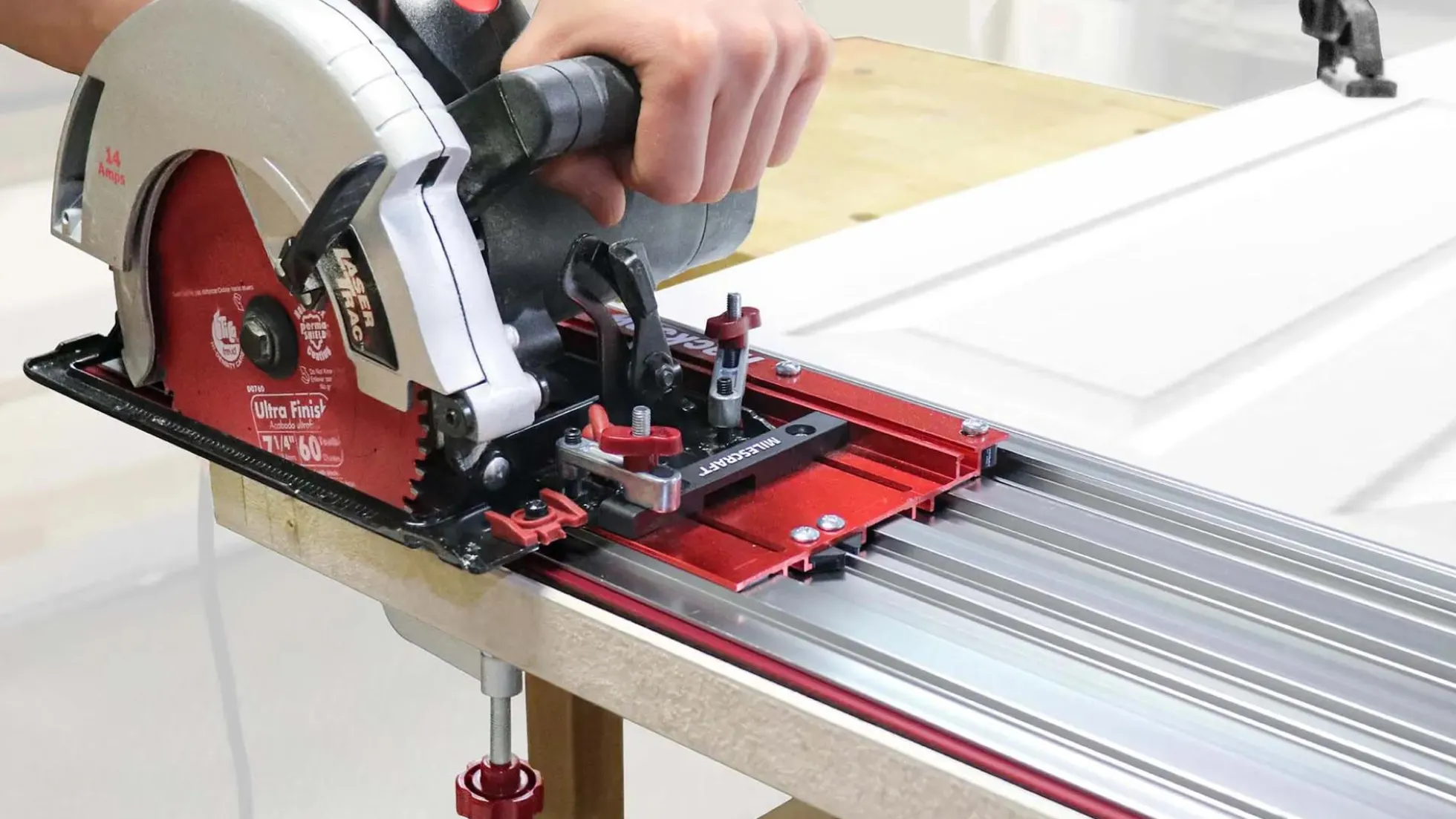 Milescraft TrackSawGuide™ Führungsschiene für Kreissägen