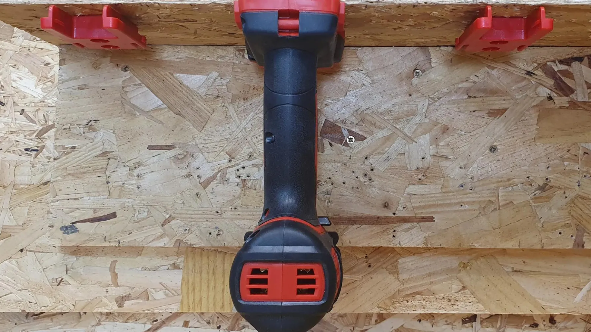 Rote StealthMounts Werkzeughalterungen für Milwaukee M18, 4 St.