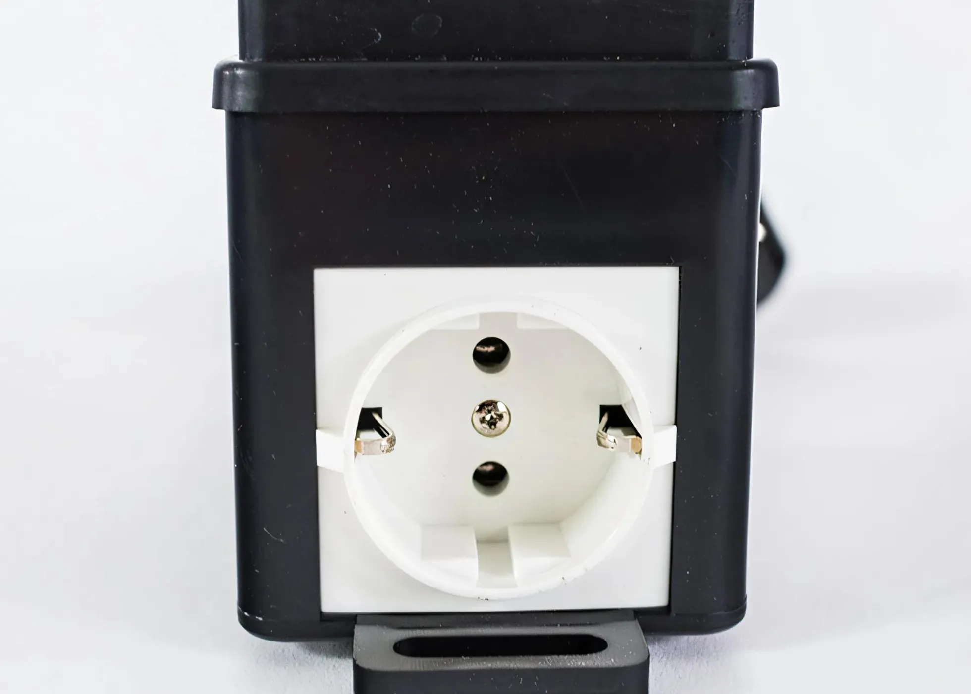Sicherheitsschalter Euro-Stecker bis 3.500 W