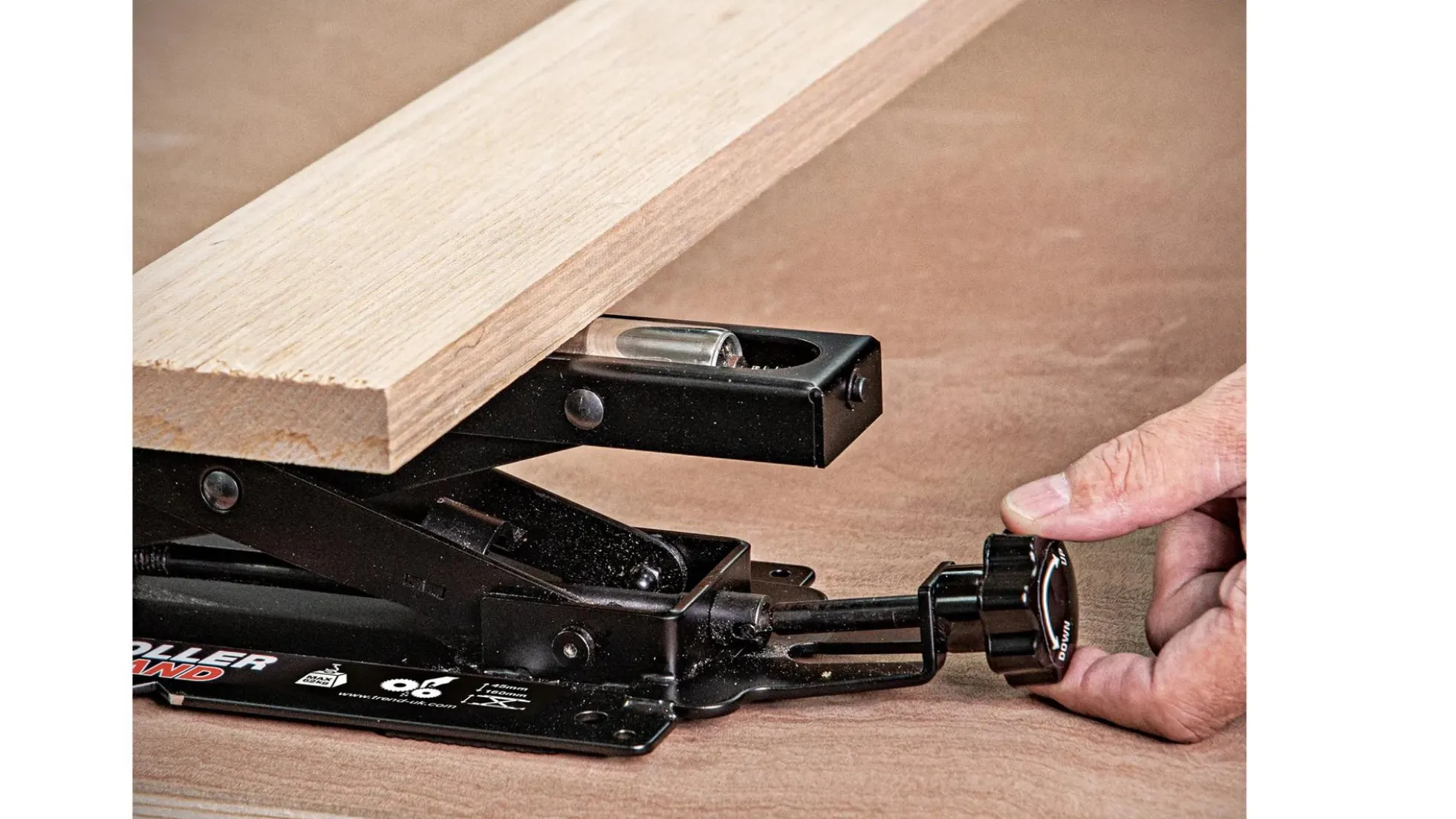 Universeller Tisch-Rollbock