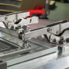 Waagerechtspanner mit offenem Arm und waagerechter Grundplatte STC-HH /45