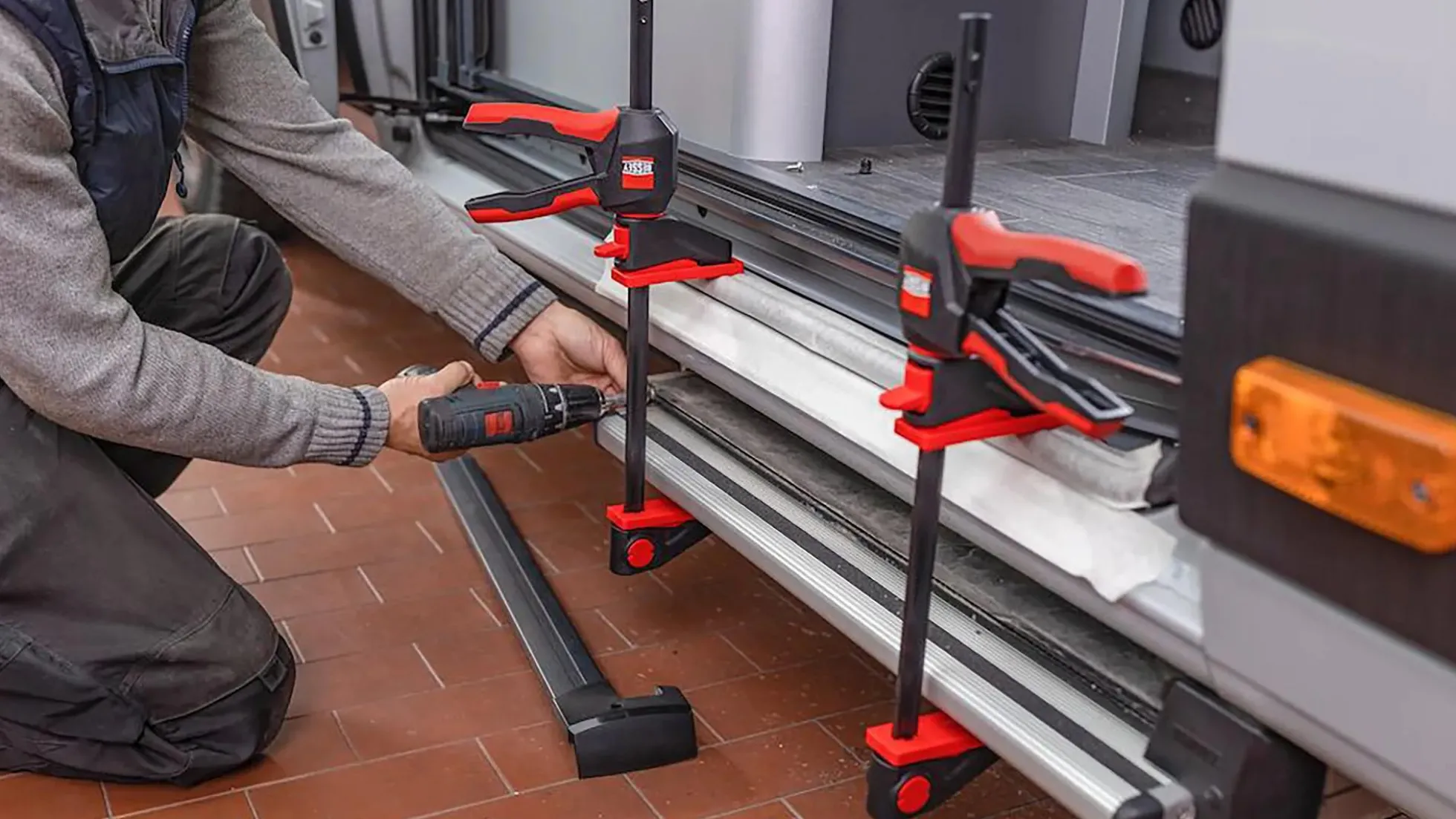 2x Drehgriff-Einhandzwingen EZ360-15 + Titebond Holzleim D4